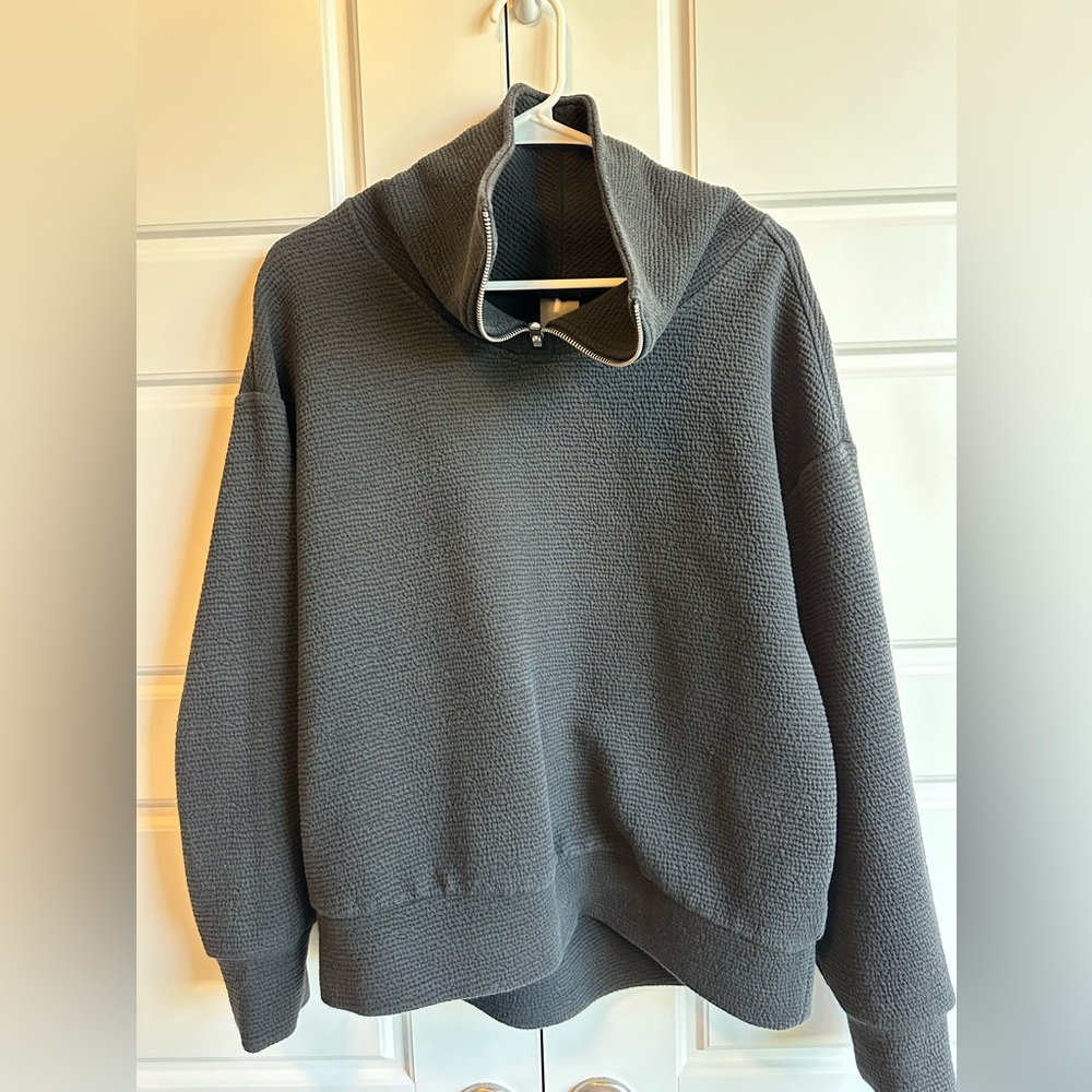 CALIA by Carrie Underwood black Zip Up Sweater-Small